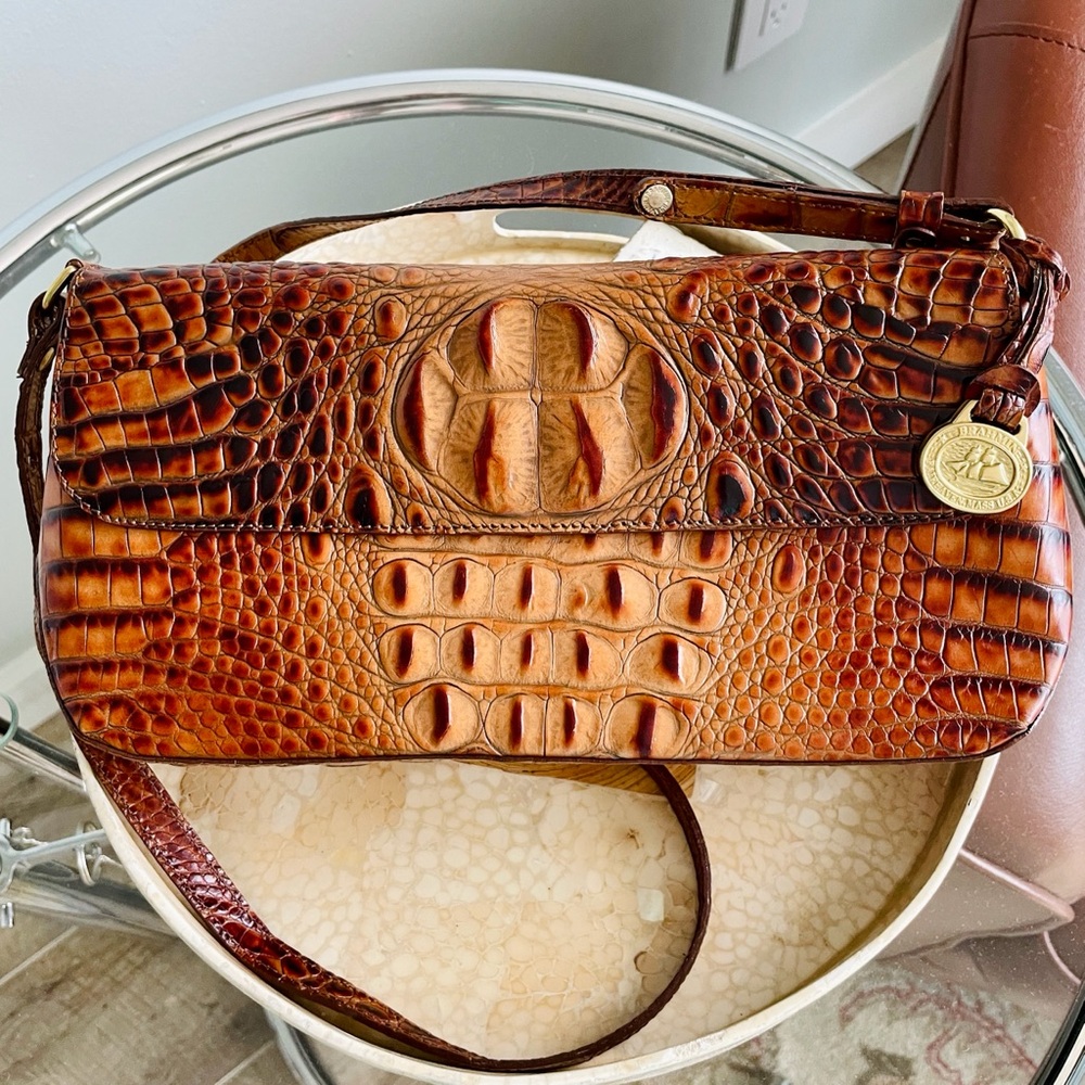 EUC- Brahmin Melbourne Pecan Crocodile Pattern Crossbody Bag